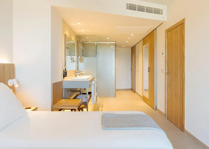 Hotel Bancal And 4*